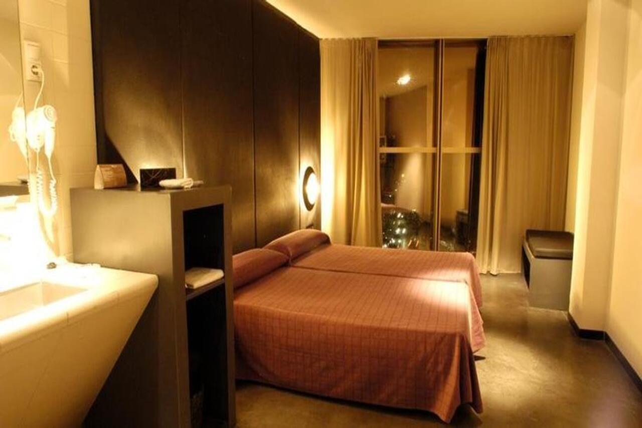 Hotel Ciutat إيغوالادا، برشلونة المظهر الخارجي الصورة