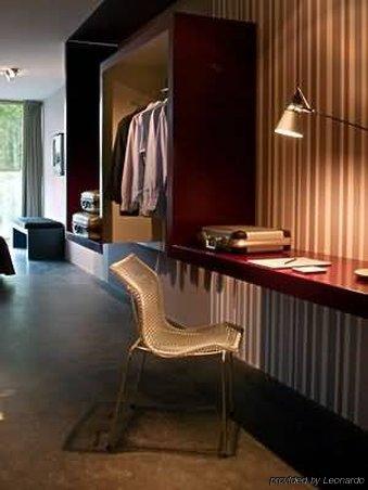 Hotel Ciutat إيغوالادا، برشلونة الغرفة الصورة
